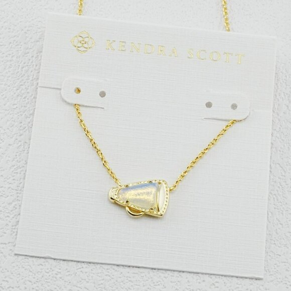 Kendra Scott Jewelry - ✨Kendra Scott Gold Cheer Necklace💙